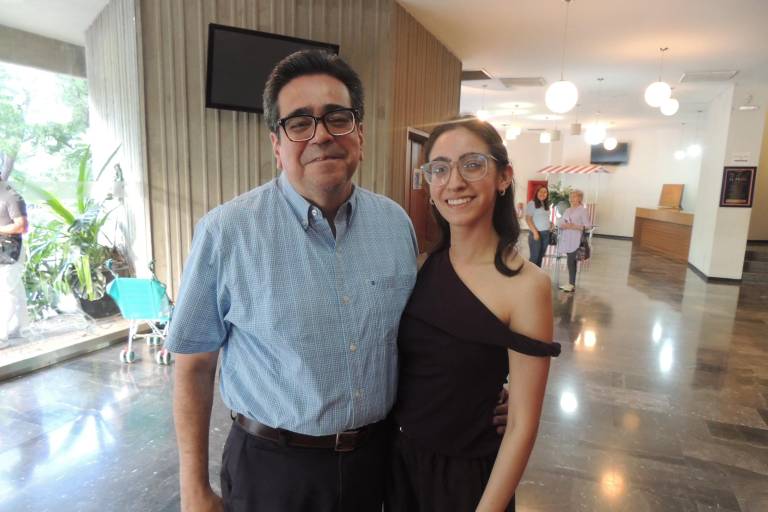 Viven sinaloenses nostálgico recorrido por clásicos de Disney con la OSSLA y Josu Okiñena