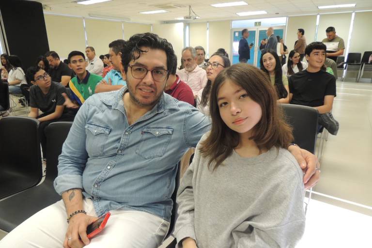 Conocen el modelo académico de la preparatoria del Tecmilenio con un Open House