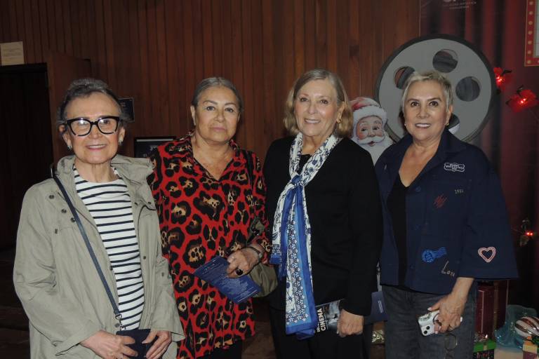 Dan sinaloenses la bienvenida a la Navidad, con el Concierto Decembrino Cinema