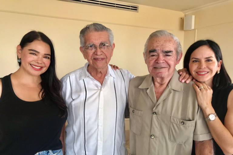 Con un rico desayuno, festejan abogados su día