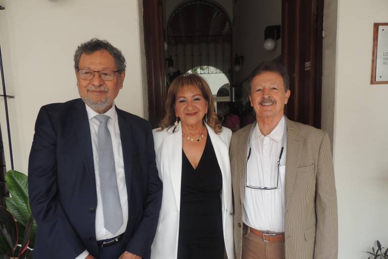 Celebran ingreso de Nidia Maribel León, al Colegio de Sinaloa