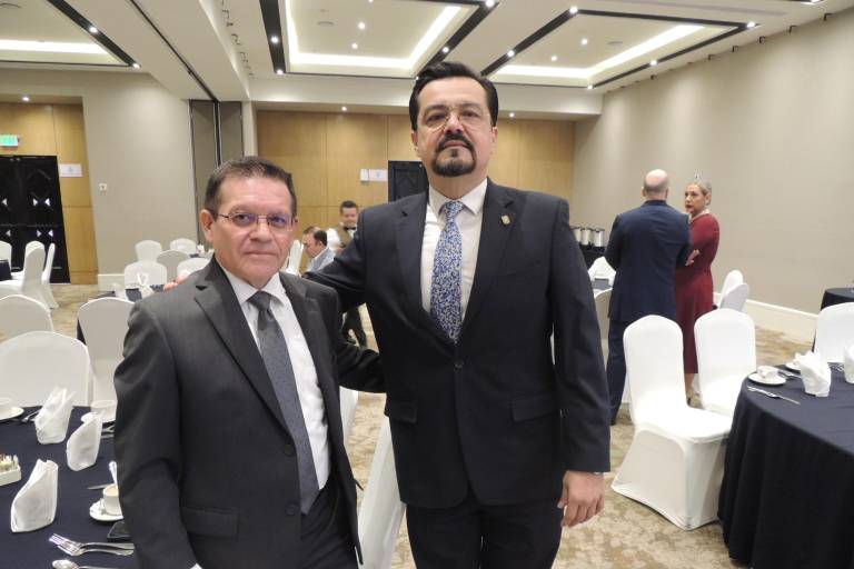 Rinde protesta el nuevo consejo directivo del Colegio de Abogados Eustaquio Buelna