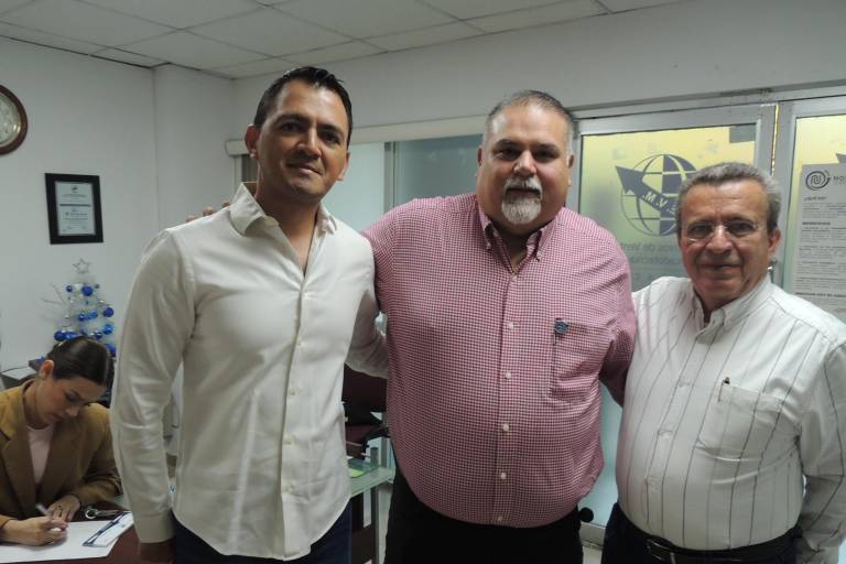 Realiza Ejecutivos de Ventas y Mercadotecnia su última sesión del año, con motivante charla con Gnozin Navarro