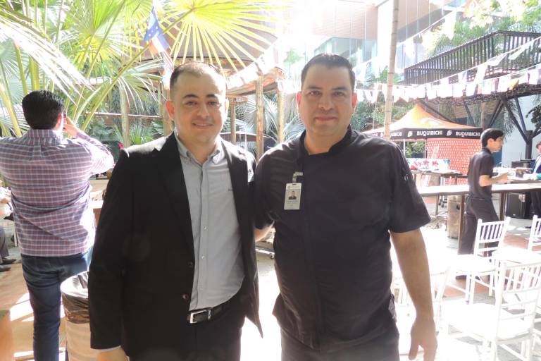 Con taller de asado, celebra Gourmet Cimaco a los papás en su día