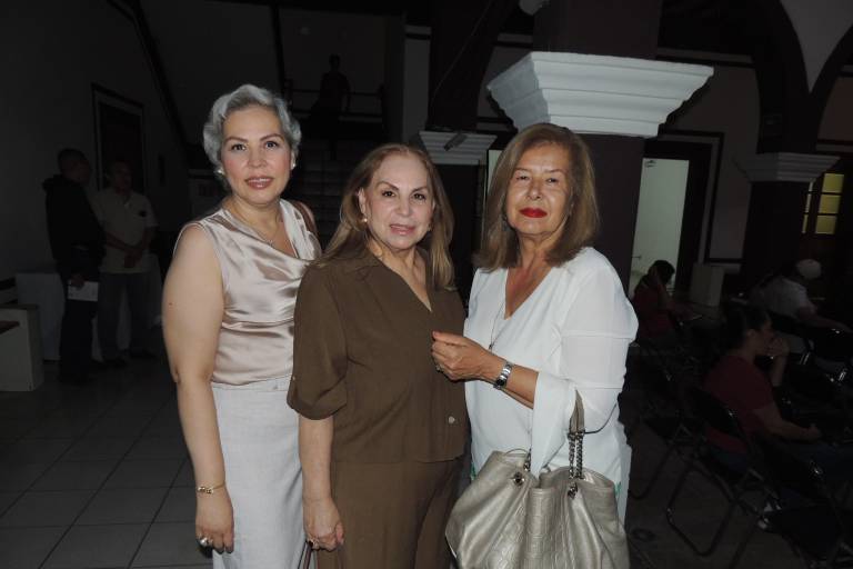 Invita Paulina Salazar a recuperar tu esencia, a través de su libro ‘Volver a uno mismo’