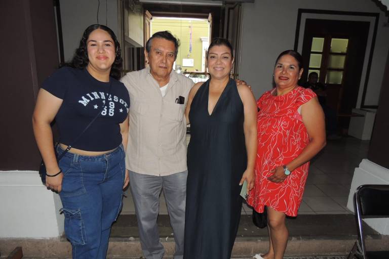 Invita Paulina Salazar a recuperar tu esencia, a través de su libro ‘Volver a uno mismo’