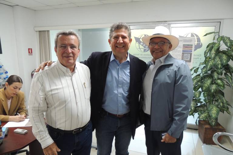 Realiza Ejecutivos de Ventas y Mercadotecnia su última sesión del año, con motivante charla con Gnozin Navarro