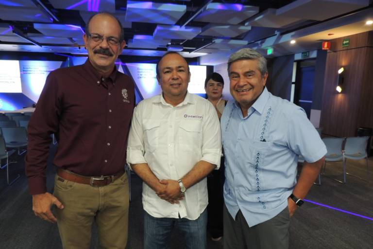 Amplía Tec de Monterrey su oferta educativa en Sinaloa
