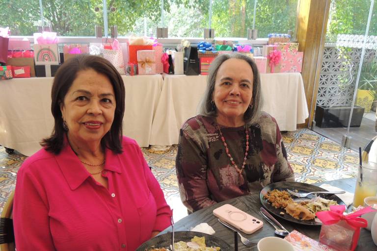 Celebran los 72 años de Beatriz Elizabeth Félix Tamayo