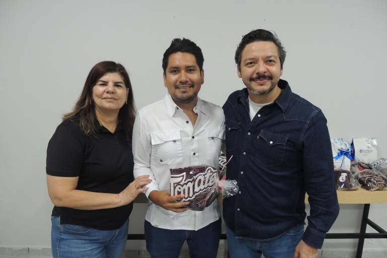 Celebran colaboradores de Noroeste ser papás