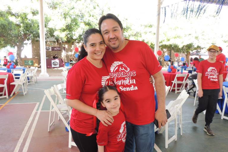 Disfrutan en el Instituto Senda de su tradicional evento ‘Rojos y Azules’