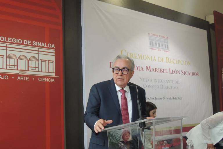 Celebran ingreso de Nidia Maribel León, al Colegio de Sinaloa