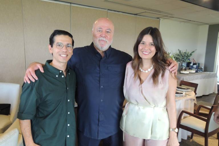 Con una misa, agradece Manuel Clouthier, festejar sus 65 años