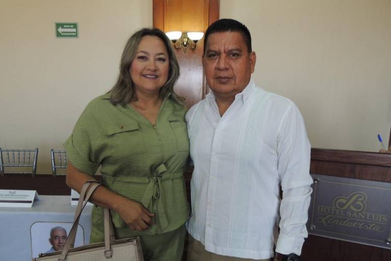 Reconocen periodistas las trayectorias de Angelina Zamudio y Benigno Aispuro