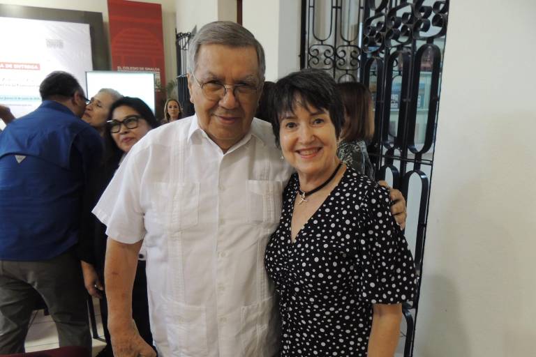 Premian la trayectoria de Martha Alicia Araujo, en el periodismo
