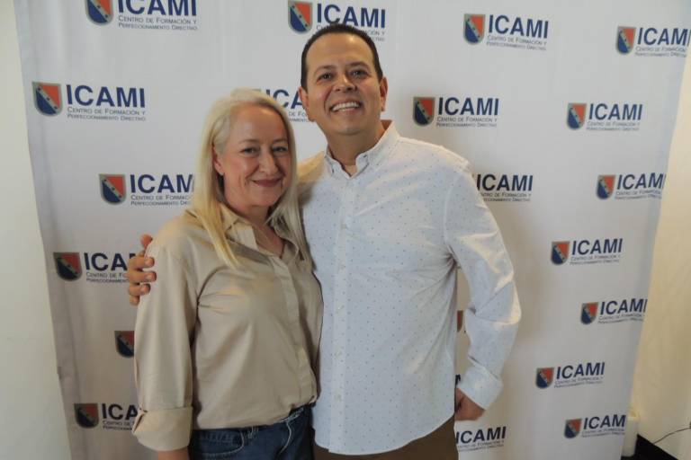 Despierta mentes Celeste Hernández con la charla ‘¿Te estás saboteando?’