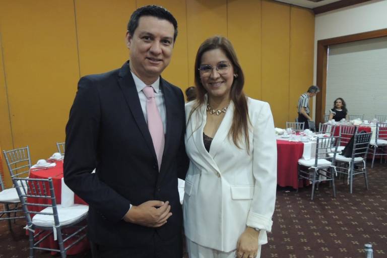 Reconocen periodistas las trayectorias de Angelina Zamudio y Benigno Aispuro