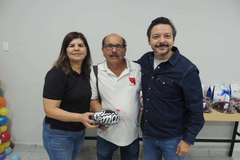 Celebran colaboradores de Noroeste ser papás