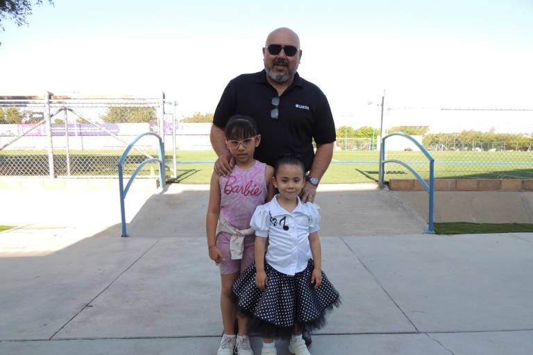 Disfrutan alumnos y padres de familia de su Festival de Primavera Senda’s Throwback