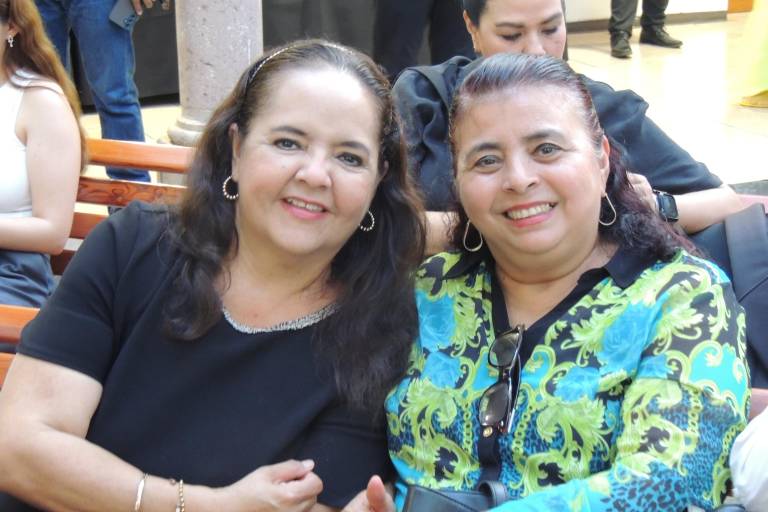 Premian la trayectoria de Martha Alicia Araujo, en el periodismo