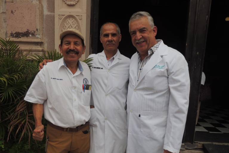 Celebran ex alumnos de la Facultad de Odontología su 40 aniversario