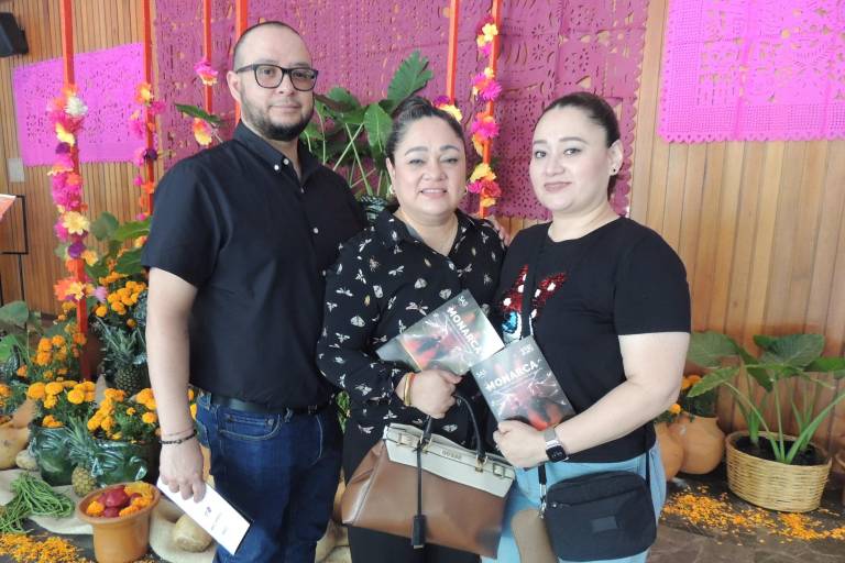 Disfrutan del vuelo de las mariposas con el espectáculo ‘Monarca’