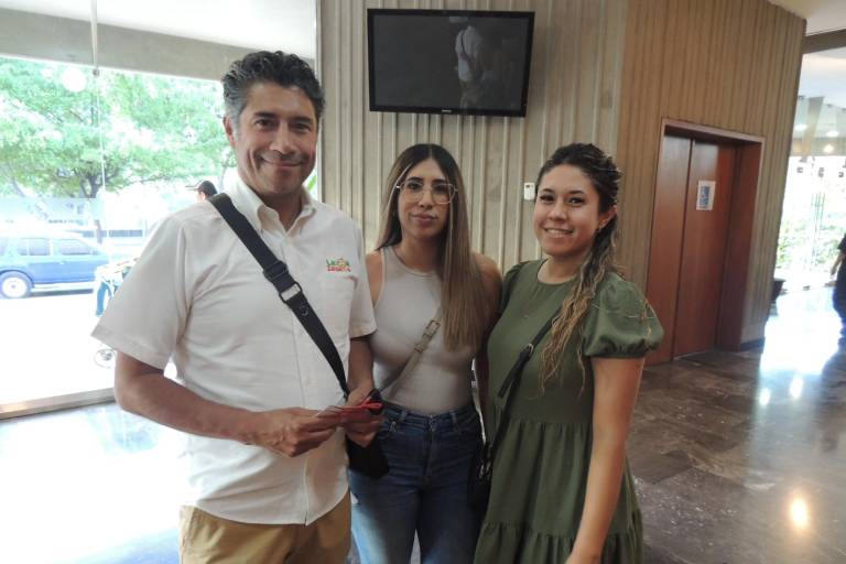 Viven sinaloenses nostálgico recorrido por clásicos de Disney con la OSSLA y Josu Okiñena