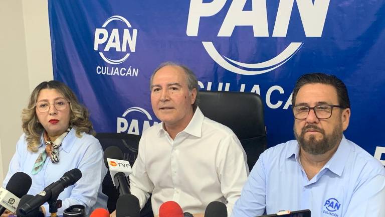 Conferencia de la dirigencia del PAN en Culiacán.