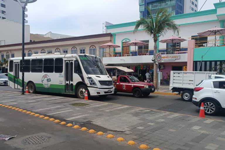 Camiones, Razers y pulmonías aprovechan el Par Vial en la avenida Gaviotas