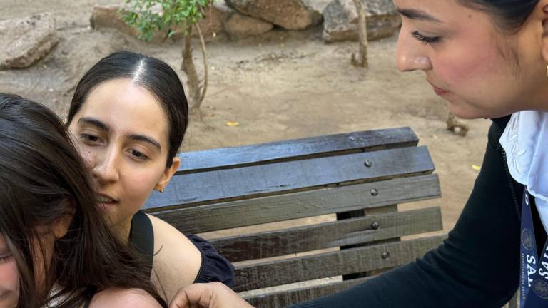 El Gobierno de Sinaloa reporta que la entidad ocupa el primer lugar en el avance de la campaña de vacunación invernal.