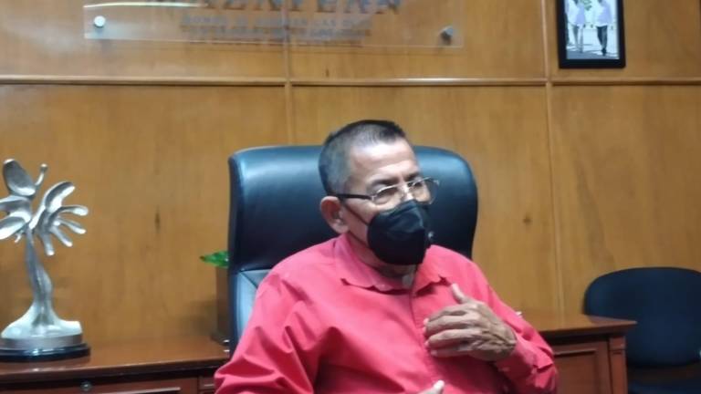 Alcalde de Mazatlán desconoce si se obliga al personal de la Comuna a hacer campaña en favor de ‘El Químico’