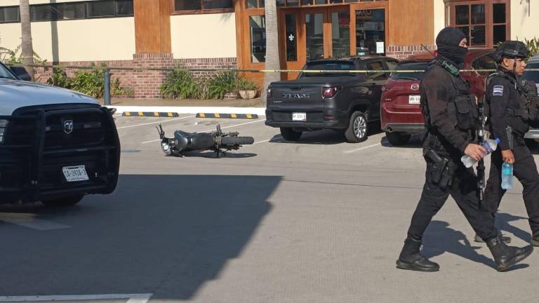 En el lugar fue encontrada abandonada una motocicleta.