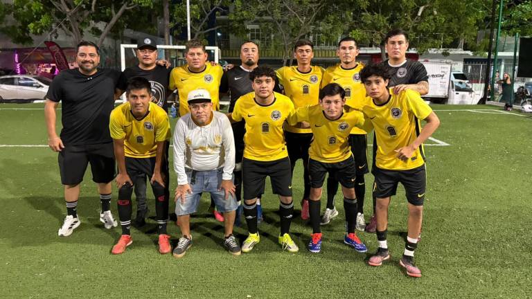 El Pollo pega primero y toma ventaja en la final del Intercanchas de Futbol 7.