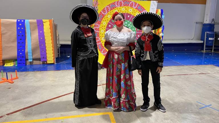 Mariela Estévez, Olga Soto y Rafael Espejo.
