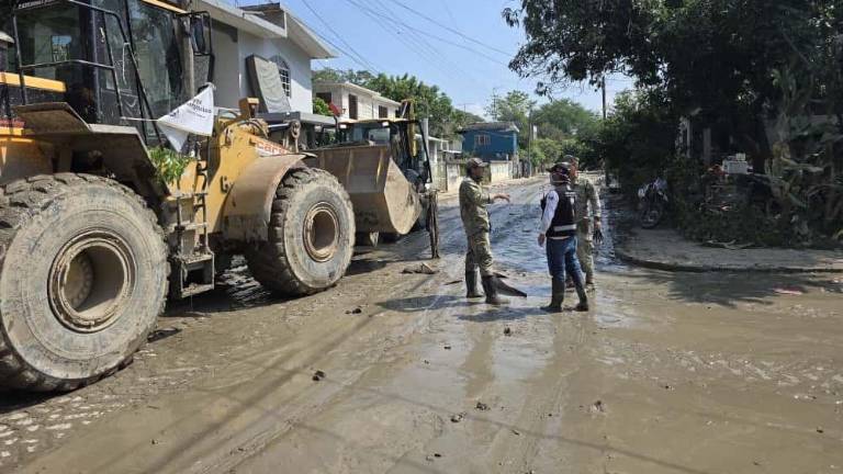 Jornada de limpieza en comunidades afectadas por las lluvias en Veracruz.