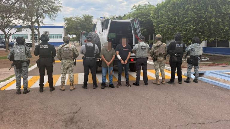 Misael “N” y Hilario Javier “N” fueron trasladados vía aérea de Culiacán al penal del Altiplano.