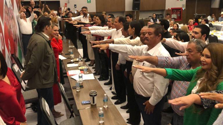 Ante líderes del PRI y la coalición Fuerza y Corazón por México, rindieron protesta los integrantes del Comité Directivo Estatal de la Confederación Nacional de Organización Populares.