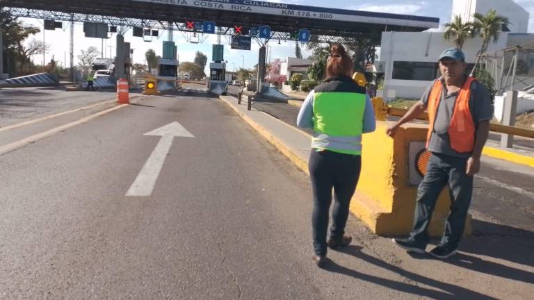 A la altura de Tanques, un vehículo fue impactado por un tractocamión.