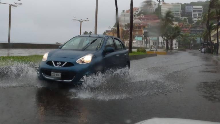 El huracán ‘Nora’ toca tierra a 10 kilómetros al norte de Mazatlán