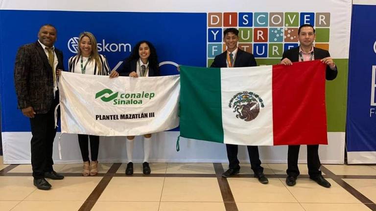 Alumnos de Conalep III de Mazatlán ganan medalla de plata en Sudáfrica