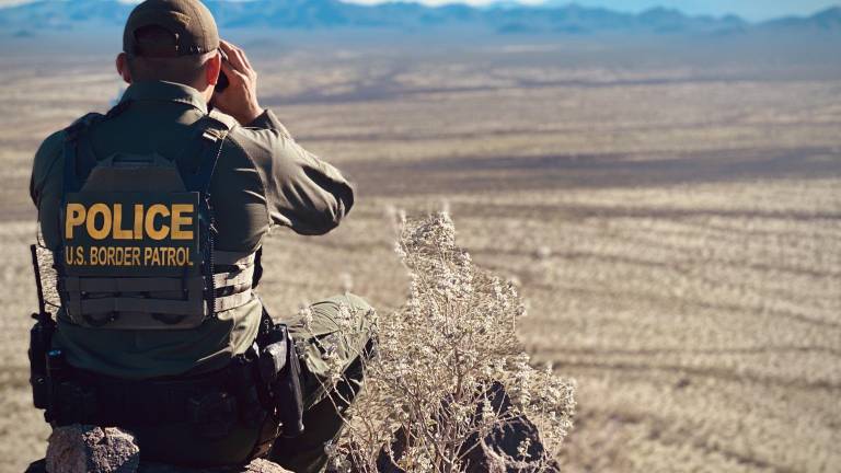 La CBP mantiene coordinación con autoridades mexicanas para el intercambio de información y acciones de seguridad en la frontera.