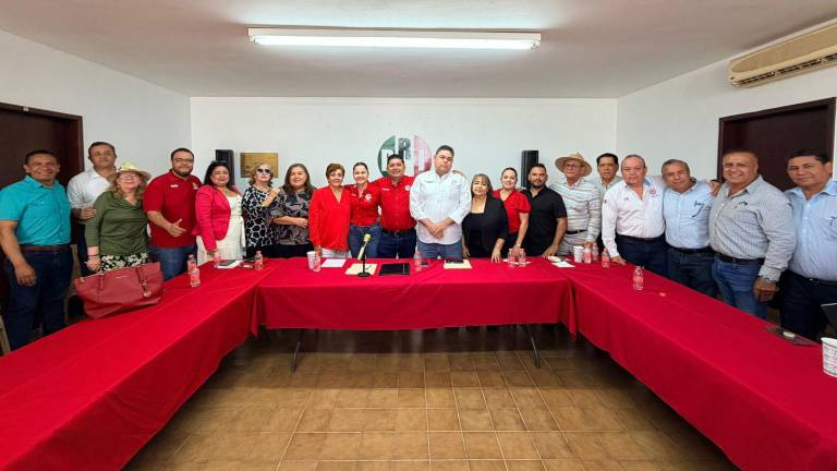 La conferencia contó con el respaldo de cuadros priistas de la región del Évora y del estado.