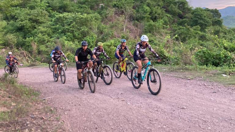 Los ciclistas se adentraron en la zona serrana de Escuinapa.