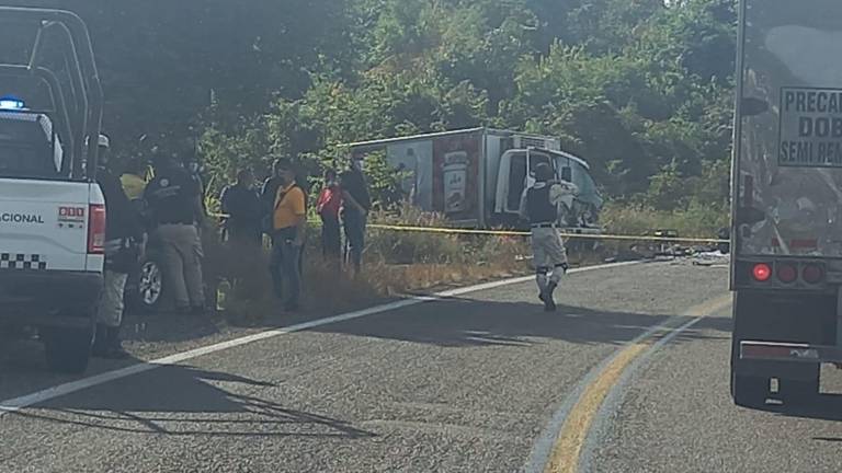 Cuatro personas mueren al sur de Escuinapa en accidente en La Muralla