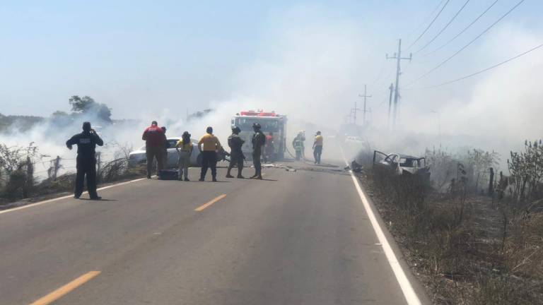 Sobre la carretera Escuinapa-Teacapán se registró un accidente la tarde de este viernes.