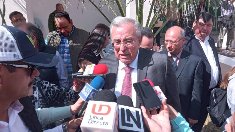 El Gobernador de Sinaloa Rubén Rocha Moya en entrevista con medios de comunicación.