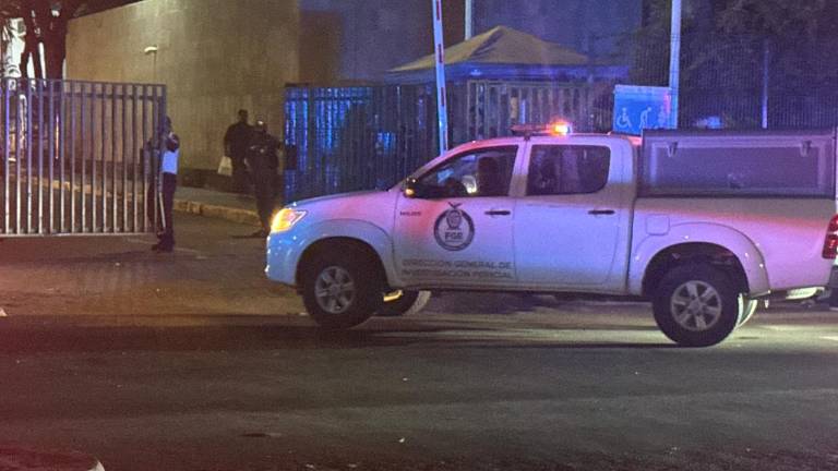 Un hombre murió tras ser atacado a balazos. Al llegar a un hospital se reportó una presunta segunda agresión, en la que otro hombre resultó herido.