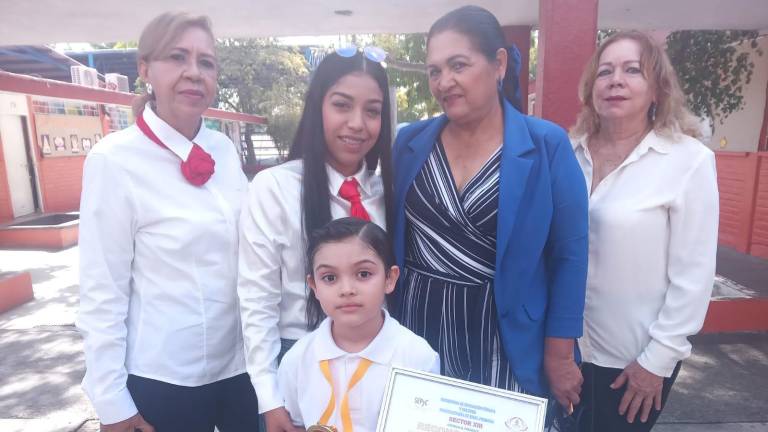 Reconocen a alumno de Mazatlán que representará a Sinaloa en Olimpiada de Matemáticas