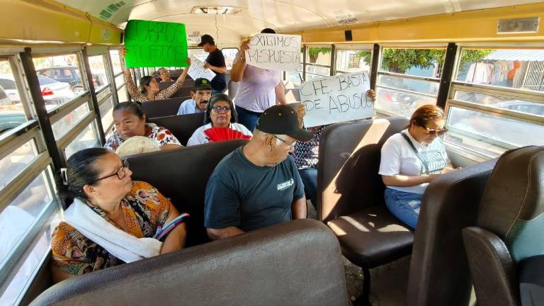 Usuarios de la CFE en Rosario viajan a Mazatlán para denunciar los altos cobros de la luz ante Profeco.