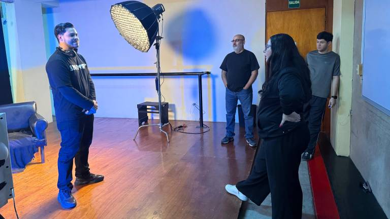 Correspondiente a la carrera técnica en Arte Teatral, la actividad académica permitió compartir el proceso formativo de los estudiantes.